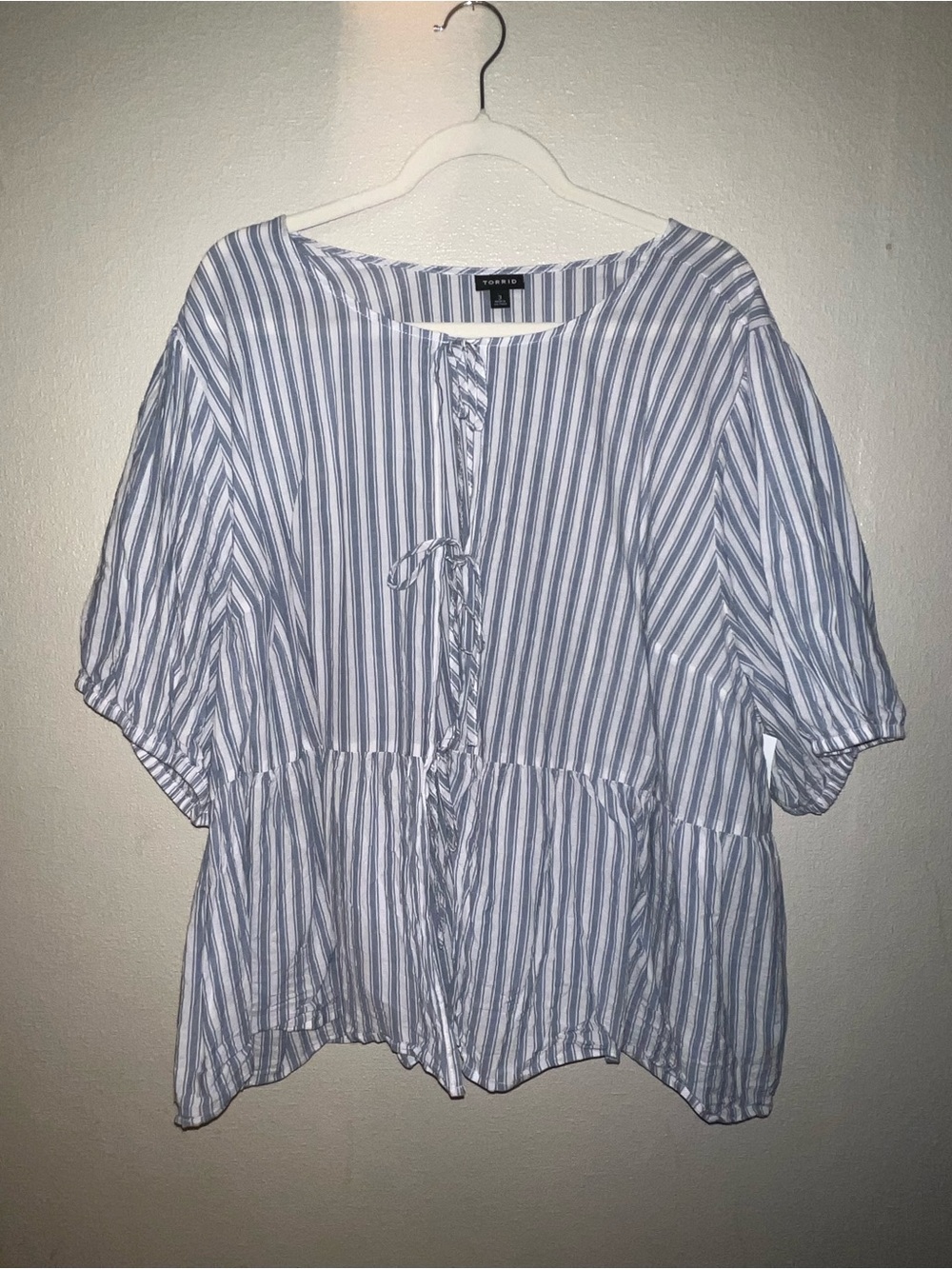 torrid size 3 Blue & White Striped Tie-Front Peasant Top
